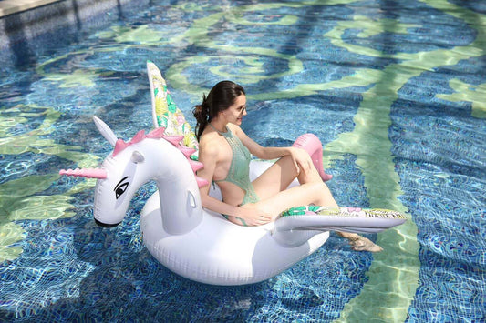 pegasus-pool-float-starwake