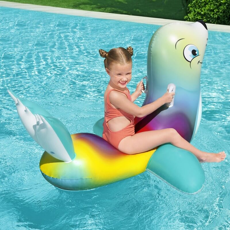 ride-on-float-starwake